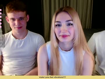 couple Free Live Cam Girls with lovelypeachs