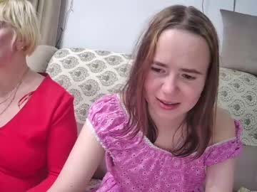couple Free Live Cam Girls with lizzielaangelx