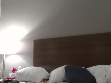 couple Free Live Cam Girls with hypn0tiz3d
