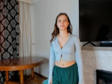 girl
        lizbethbiers cam image #16213