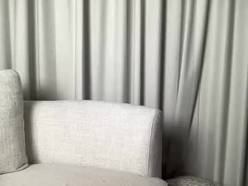 girl
        lolasinclairr cam image #34041