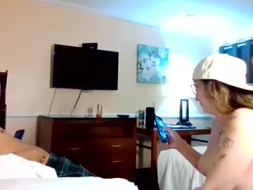 couple Free Live Cam Girls with cloudyydayzz