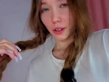 girl
        pearly_peach_ cam image #36466