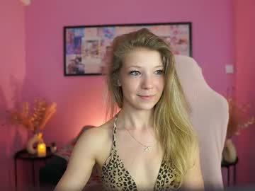 girl
        missicute18 cam image #26140