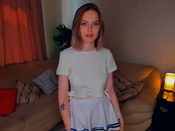 girl
        veronicakraft cam image #13430