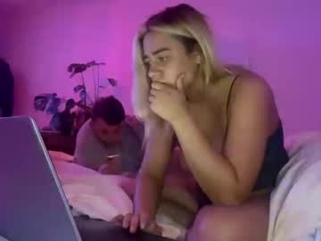 couple Free Live Cam Girls with buttonsssss