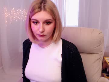 girl
        your_freya cam image #22258