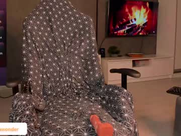 girl
        alex_kitsune cam image #7845