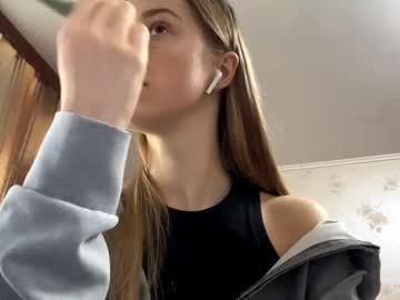 girl
        lindseysimco cam image #31464