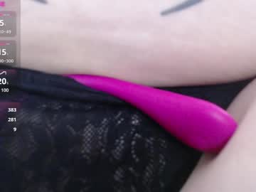 girl
        stacy_davise cam image #16762
