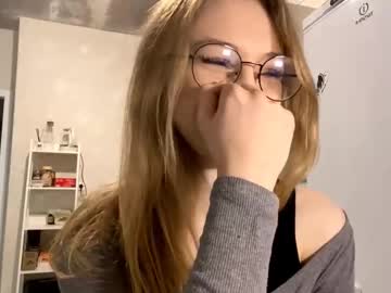 girl
        tainastoa cam image #33035