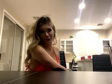 couple
        monamorrison cam image #18347