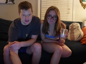 couple Free Live Cam Girls with peachespunkins