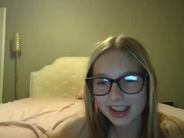 girl Free Live Cam Girls with lilly_starrr