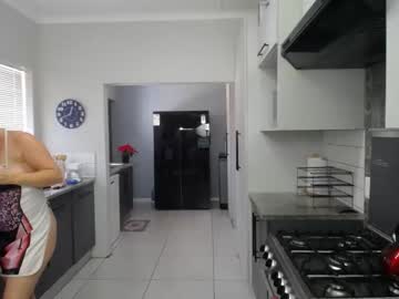 girl
        lexyleaf420 cam image #4122