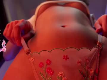 girl Free Live Cam Girls with plumybun