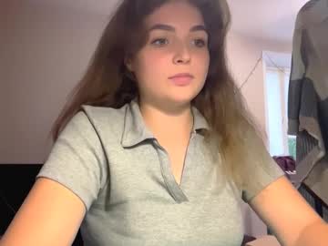 girl
        ciraandregg cam image #30405