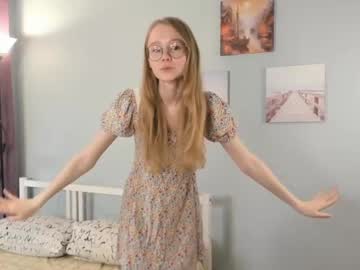 girl
        peggybanwell cam image #11176