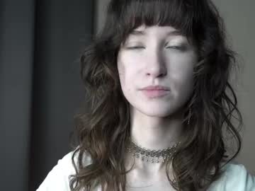 girl
        indiramcclamroch cam image #35816