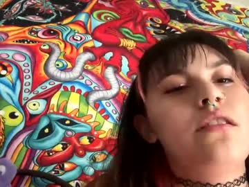 girl
        violaa05 cam image #14463