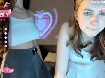 girl
        emily_siu cam image #5121