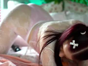 girl
        pinky_muse cam image #27155