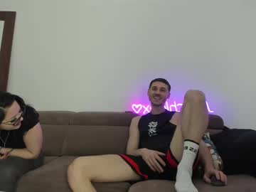 couple
        justchloex cam image #25995