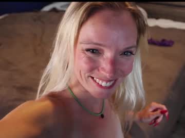 couple Free Live Cam Girls with ajmiller25