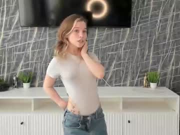girl
        lynnatlee cam image #7689