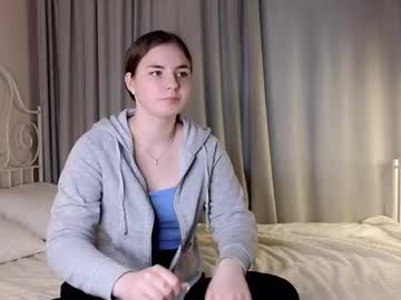 girl Free Live Cam Girls with on_the_soft_pillow
