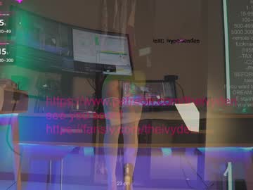 girl Free Live Cam Girls with cinnamonrollsweb