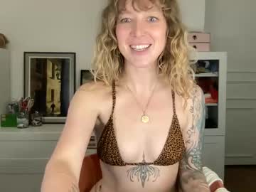 girl
        naughtynatalieb cam image #7106