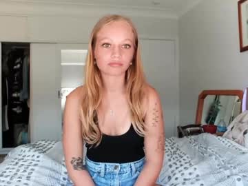 girl
        lexifever cam image #15067