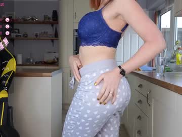 girl
        stripmequick cam image #2430