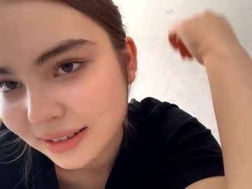 girl
        lanihadland cam image #35402