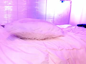 girl
        bunny_fox cam image #15074