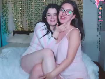 couple Free Live Cam Girls with little_cherriess