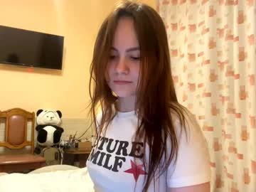 girl
        mia_cutesisa cam image #27227