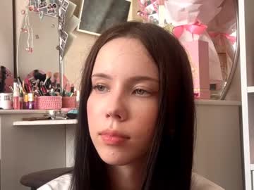 girl
        blush_fairy cam image #29088