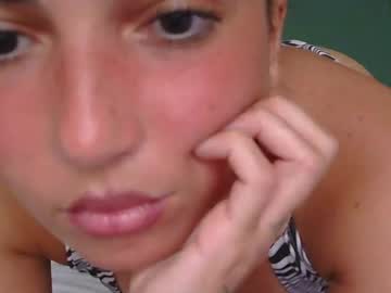 girl
        hiamanda cam image #28721