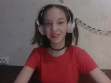 girl
        loriatheos cam image #29535