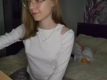 girl Free Live Cam Girls with lowress