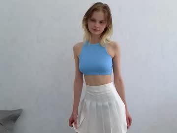 girl
        rosa_myers cam image #30032