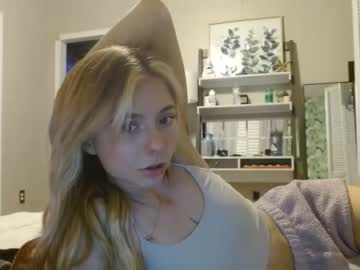 girl
        emilystarxs cam image #2319
