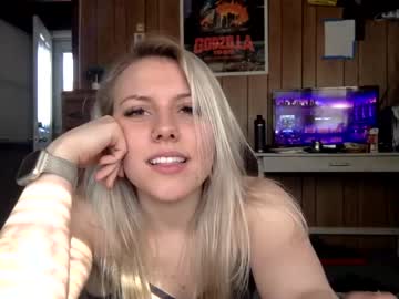 couple Free Live Cam Girls with povkingx