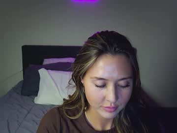 girl
        lunaaluvv cam image #23201