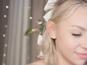 girl
        viaangel_ cam image #19253