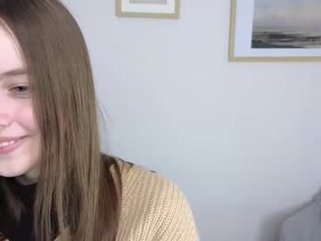 girl
        julie_wilson_ cam image #23255