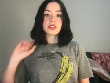 girl
        littlesugarpea cam image #1955