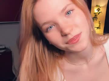 girl
        cristasires cam image #35776